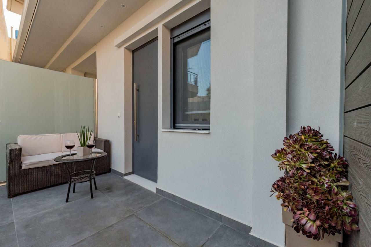 Stylish & Bright Apartment In The City Centre Città di Zante Esterno foto